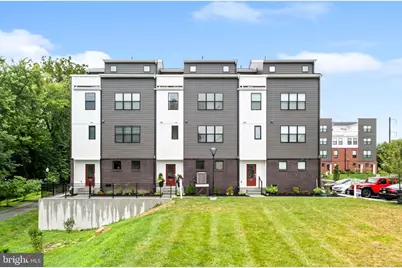 956 Riverplace Drive #56, Conshohocken, PA 19428 - Photo 2