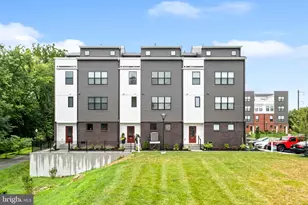 956 Riverplace Dr, Conshohocken, PA 19428 - Photo 2