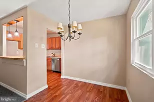 114 Meadowview Ln, Mont Clare, PA 19453 - Photo 8