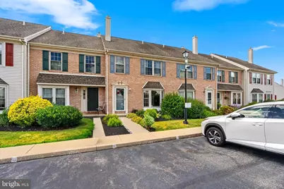 104 Hollytree Court, Pottstown, PA 19464 - Photo 2
