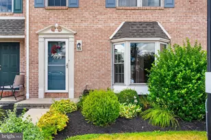 104 Hollytree Ct, Pottstown, PA 19464 - Photo 6