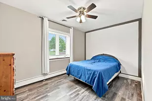 613 W Race St, Stowe, PA 19464 - Photo 8