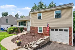 493 Adrian Rd, Collegeville, PA 19426 - Photo 4