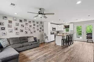 493 Adrian Rd, Collegeville, PA 19426 - Photo 6
