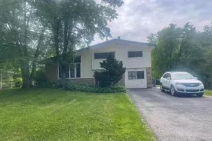 27 Camelot Dr, Plymouth Meeting, PA 19462 - Photo 1