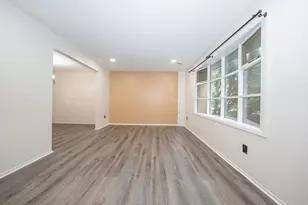 403 Woodside Cir, Dresher, PA 19025 - Photo 4