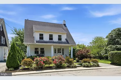 208 Sabine Avenue, Narberth, PA 19072 - Photo 2