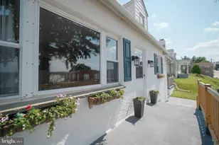 808 Bush St, Bridgeport, PA 19405 - Photo 2