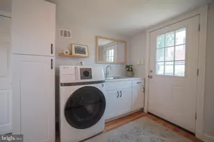 808 Bush St, Bridgeport, PA 19405 - Photo 30