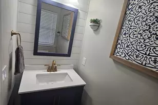 2120 Sunnyvale Dr, Pennsburg, PA 18073 - Photo 10