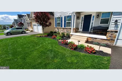 2120 Sunnyvale Drive, Pennsburg, PA 18073 - Photo 2