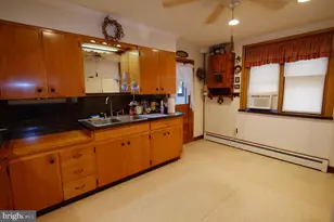 38 E 4th St, Lansdale, PA 19446 - Photo 12
