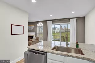 2305 Carriage Ln, Royersford, PA 19468 - Photo 10