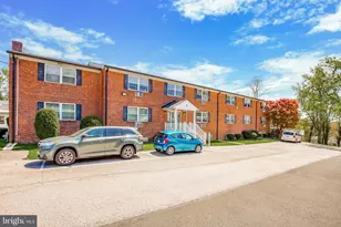 500 Manor House Ln, Willow Grove, PA 19090 - Photo 1