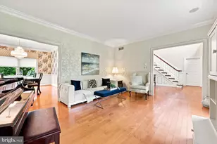 135 Burgundy Cir, Blue Bell, PA 19422 - Photo 4