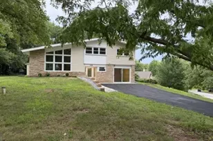 26 Camelot Dr, Plymouth Meeting, PA 19462 - Photo 2