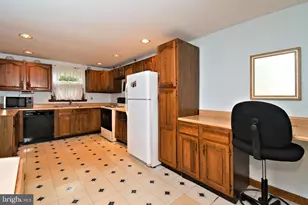 500 Burton Rd, Oreland, PA 19075 - Photo 10