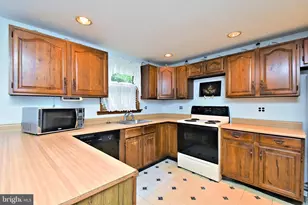 500 Burton Rd, Oreland, PA 19075 - Photo 18