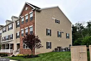 3002 Davenport Wy, Pennsburg, PA 18073 - Photo 2