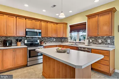 703 Green Street, Bridgeport, PA 19405 - Photo 10