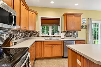 703 Green Street, Bridgeport, PA 19405 - Photo 12