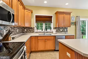703 Green St, Bridgeport, PA 19405 - Photo 12
