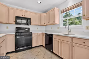 323 Glenn Rose Cir, King of Prussia, PA 19406 - Photo 4
