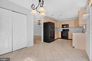 323 Glenn Rose Cir, King of Prussia, PA 19406 - Photo 6