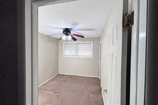 2350 N Parkview Dr, West Norriton, PA 19403 - Photo 16
