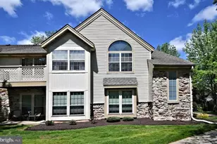 210 Foxmeadow Dr, Royersford, PA 19468 - Photo 2