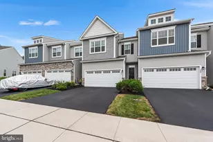 342 Ridgewood Dr, Royersford, PA 19468 - Photo 2
