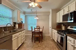 299 Carmen Dr, Collegeville, PA 19426 - Photo 6