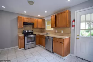 666 Manatawny St, Pottstown, PA 19464 - Photo 6