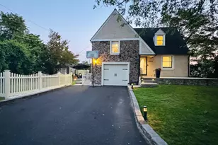 2344 Kenderton Ave, Abington, PA 19001 - Photo 2