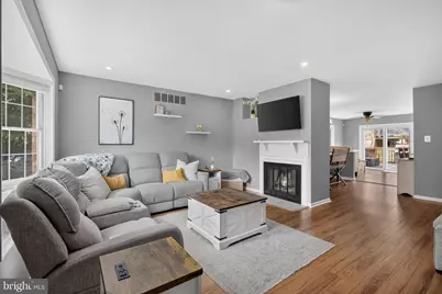 412 Franklin Court, Collegeville, PA 19426 - Photo 2