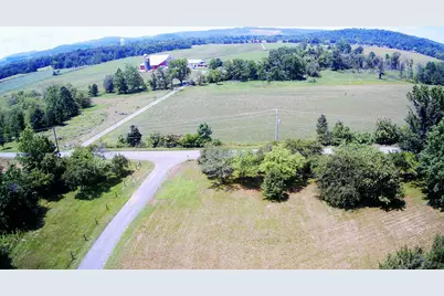 227L Schlegel Road, Gilbertsville, PA 19525 - Photo 4