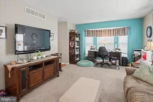 250 Longchamp Dr, Souderton, PA 18964 - Photo 12
