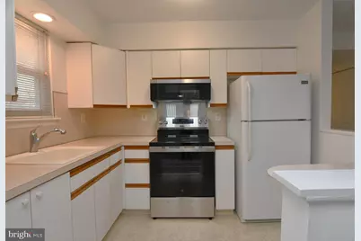 205 B Cricklewood Circle, Lansdale, PA 19446 - Photo 6