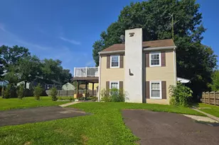 205B Cricklewood Cir, Lansdale, PA 19446 - Photo 2