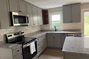 223 Orchard Ln, Harleysville, PA 19438 - Photo 2