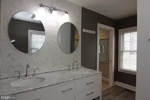 24 Thomas, Bryn Mawr, PA 19010 - Photo 32