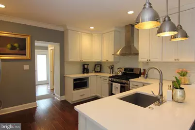 24 Thomas, Bryn Mawr, PA 19010 - Photo 18