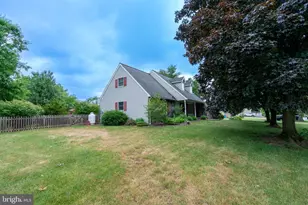 1397 Edgeview St, East Greenville, PA 18041 - Photo 4