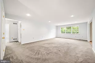2426 Magnolia Dr, Gilbertsville, PA 19525 - Photo 6
