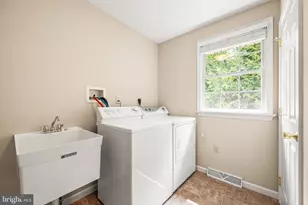 2426 Magnolia Dr, Gilbertsville, PA 19525 - Photo 30