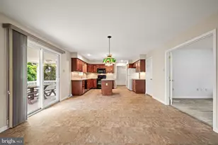 2426 Magnolia Dr, Gilbertsville, PA 19525 - Photo 10