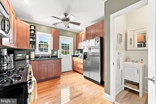 357 E Hector St, Conshohocken, PA 19428 - Photo 8