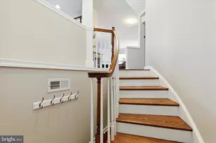 407 Ellison Dr, North Wales, PA 19454 - Photo 2