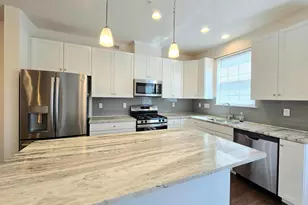 1045 Chapman Cir, Hatfield, PA 19440 - Photo 2