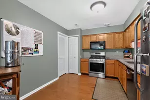 474 Stoneglen St, Collegeville, PA 19426 - Photo 12